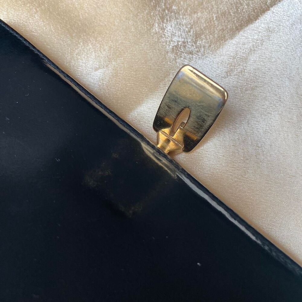 Authentic Vintage Gucci Wallet - Picture 6 of 8